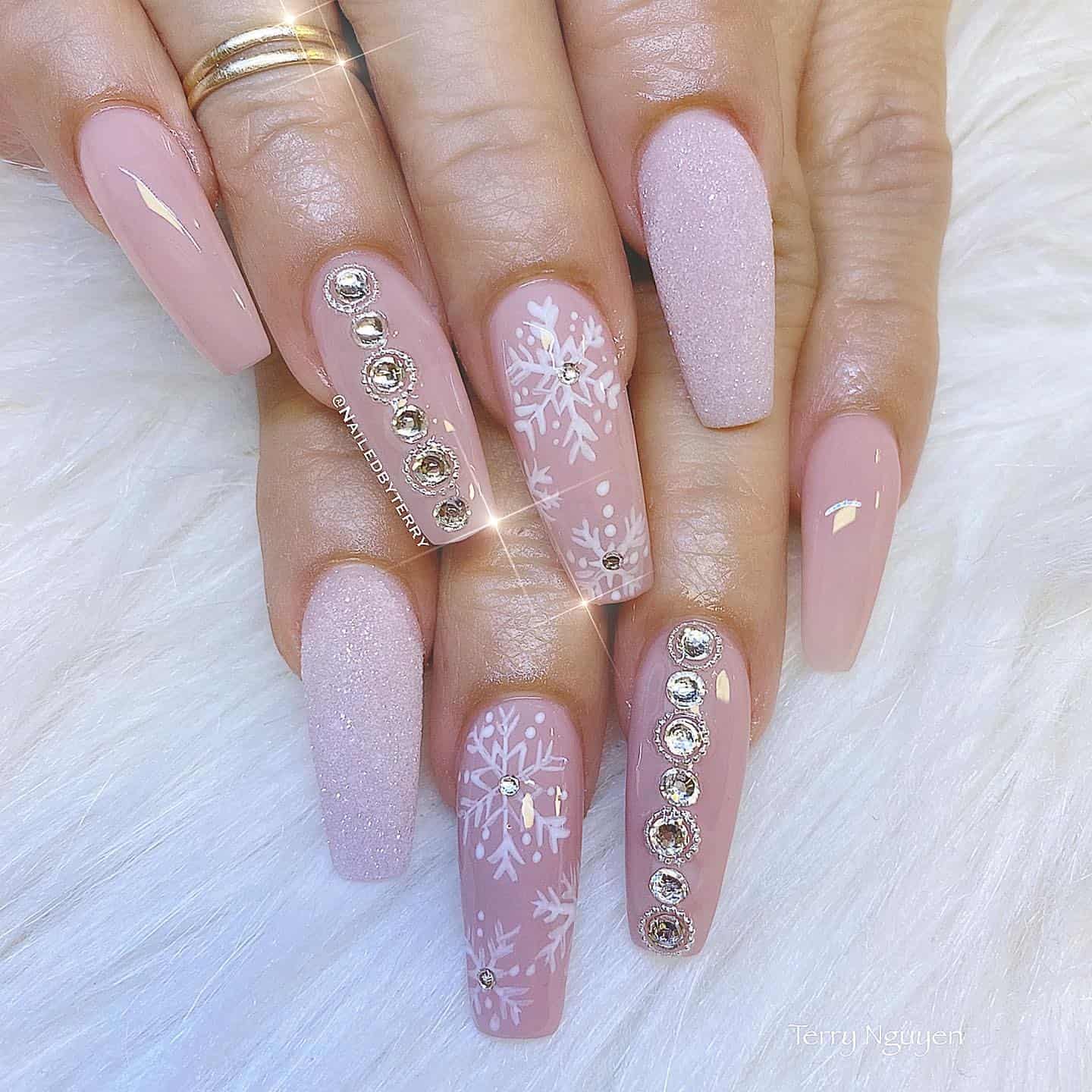 40+ Winter Coffin Nail Designs You Must Try