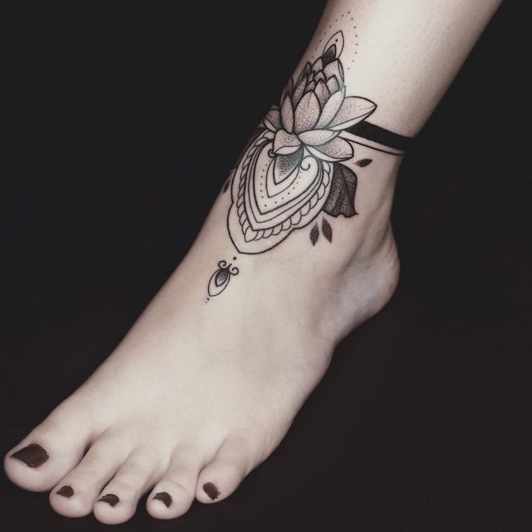 20+ Amazing Lotus Tattoos & Meanings
