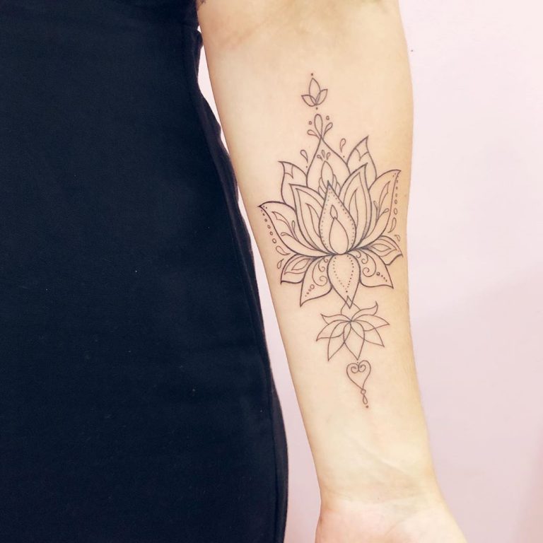 20+ Amazing Lotus Tattoos & Meanings