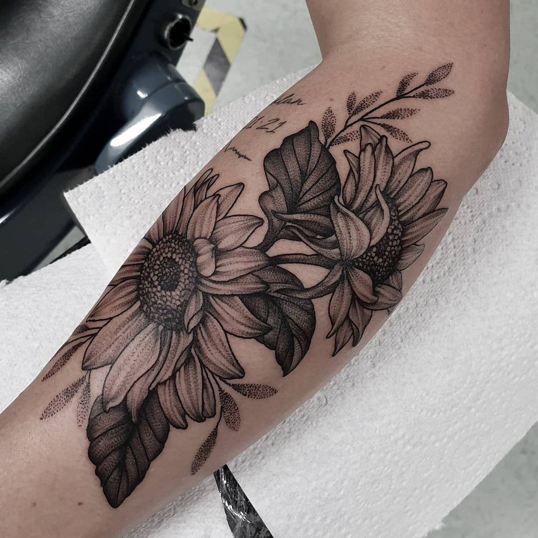 18 Best Sunflower Tattoos to Inspire You