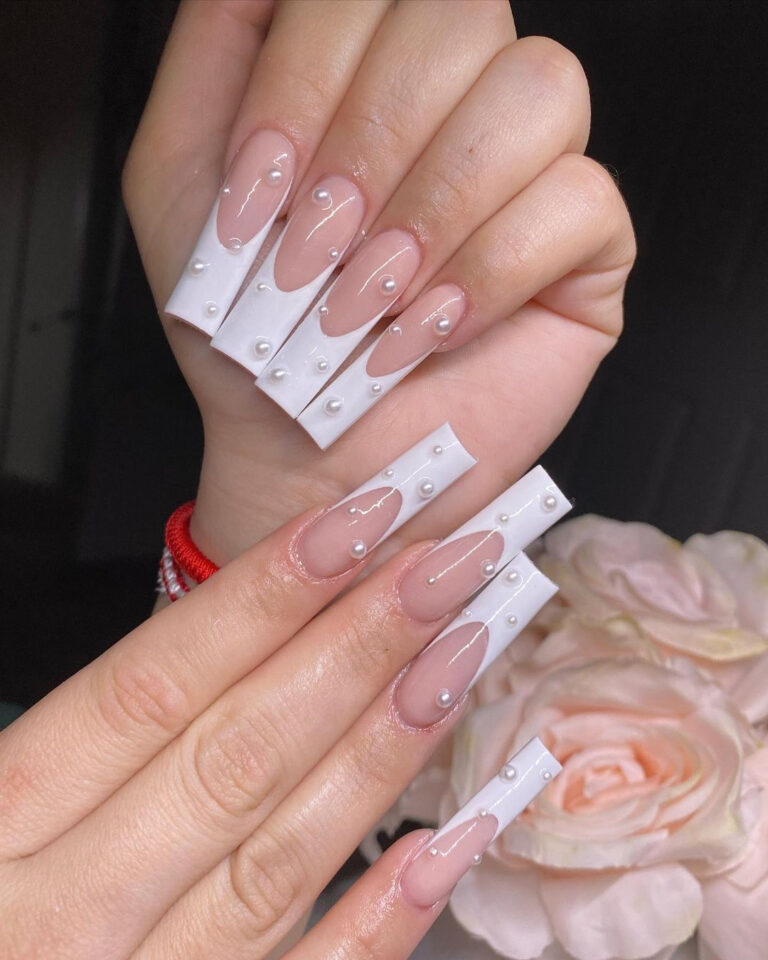 The Best French Tip Nails to Try in 2022