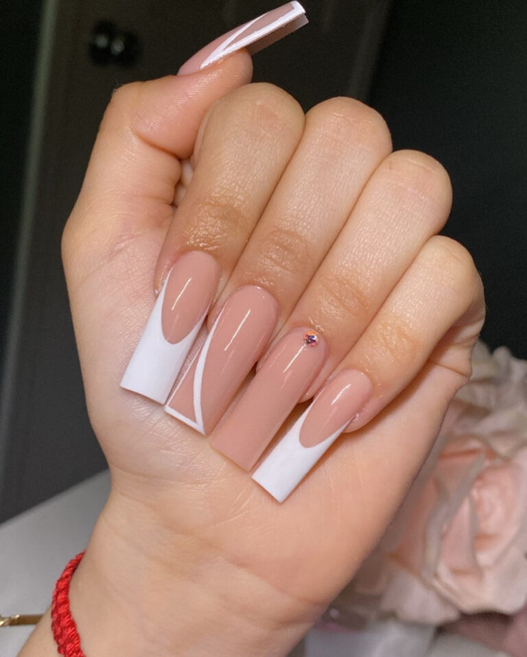 The Best French Tip Nails to Try in 2022