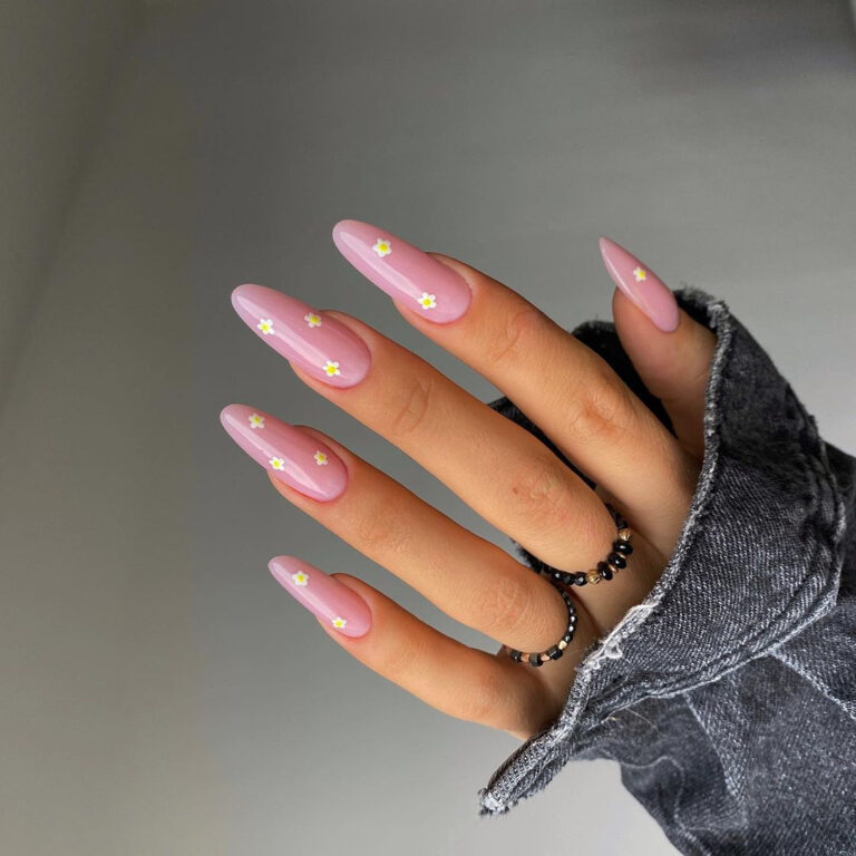 40 Cute Summer Nails You'll Want to Copy