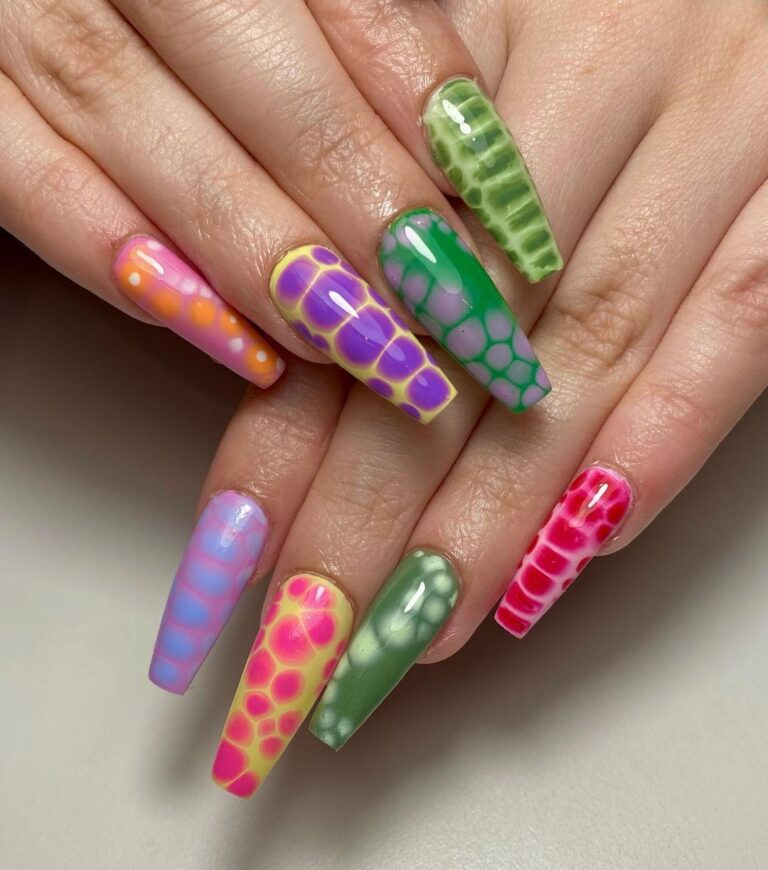 Funky Summer Nails For An Extraordinary Look