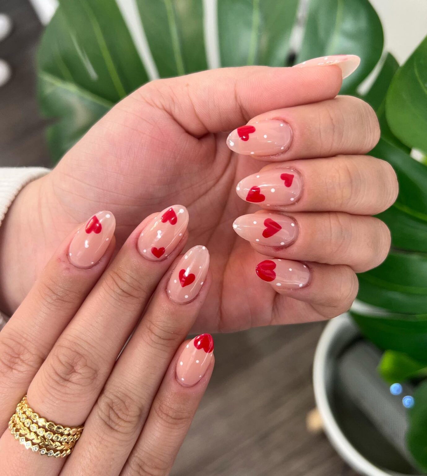 50 Easy Valentine's Day Nails to Copy