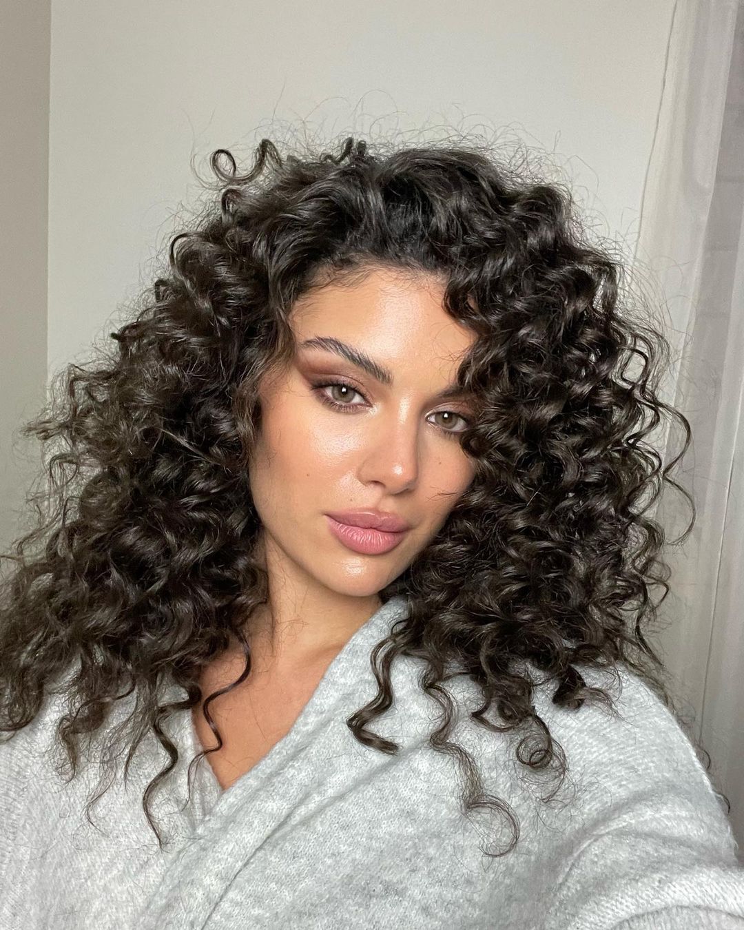  15 Best Curly Hairstyles to Inspire You