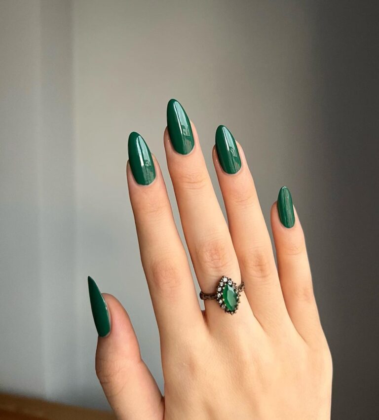 40 Simple 2023 Nail Designs to Inspire You